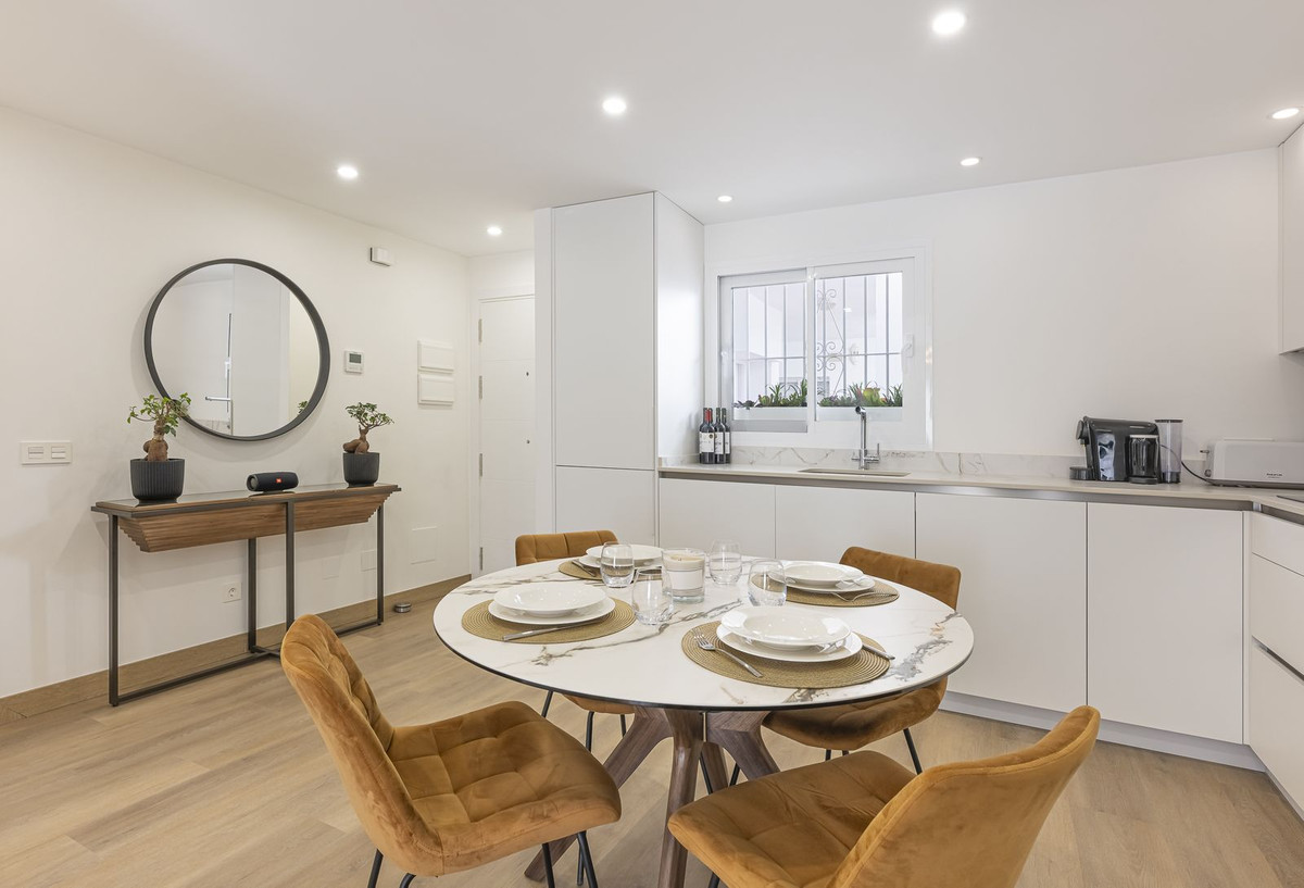 Appartement te koop in The Golden Mile | 1 slaapkamers H5127265