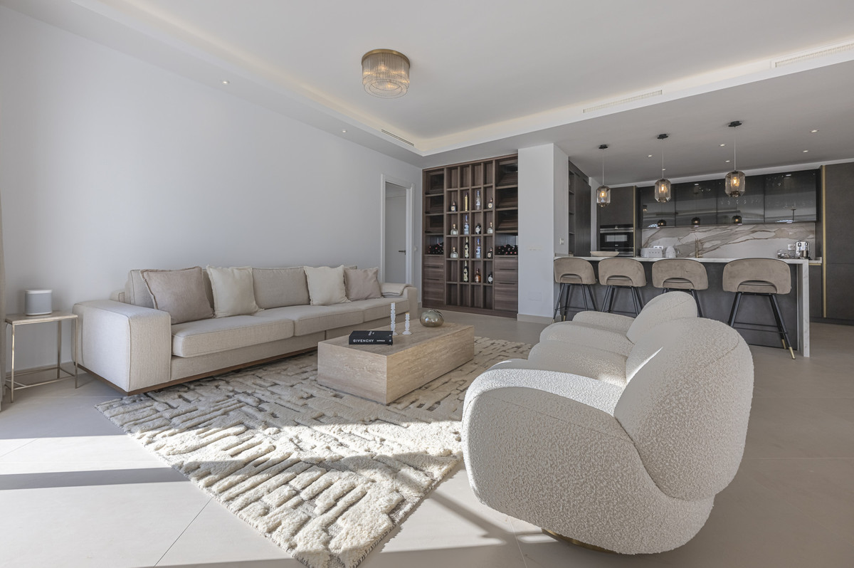 Apartment for sale in The Golden Mile | 3 bedrooms H5129248
