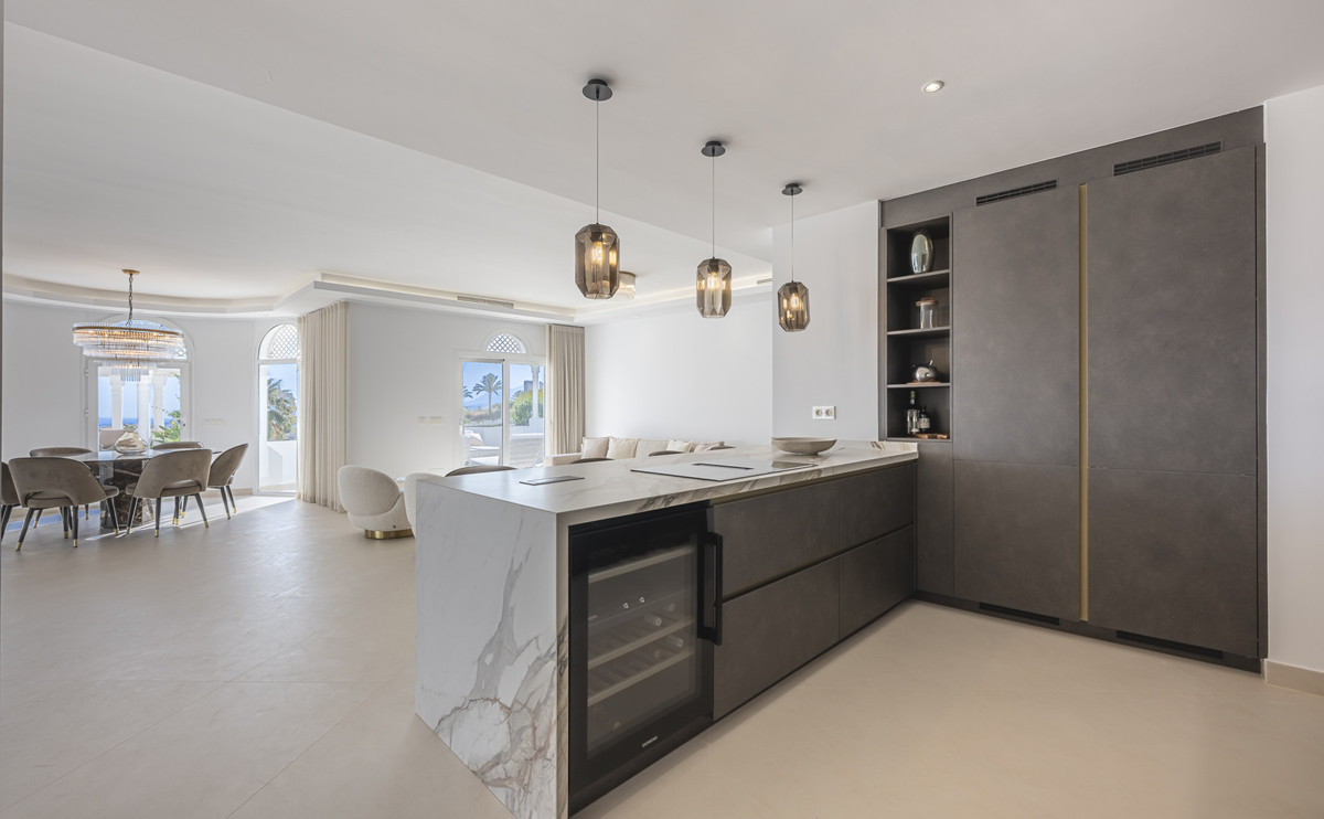 Apartment for sale in The Golden Mile | 3 bedrooms H5129248