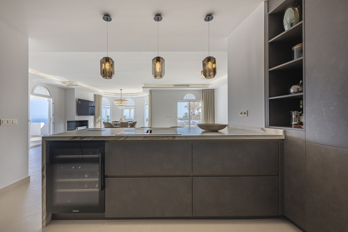 Apartment for sale in The Golden Mile | 3 bedrooms H5129248