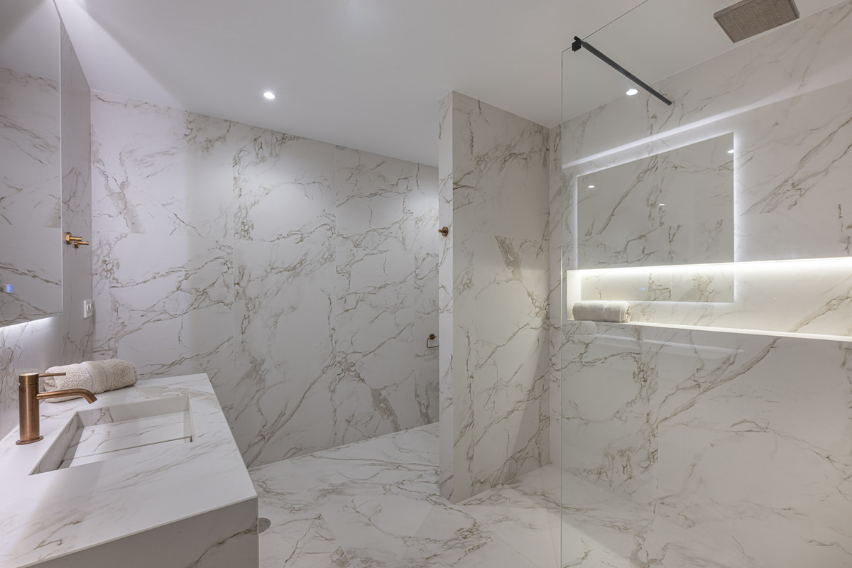 Apartment for sale in The Golden Mile | 3 bedrooms H5129248