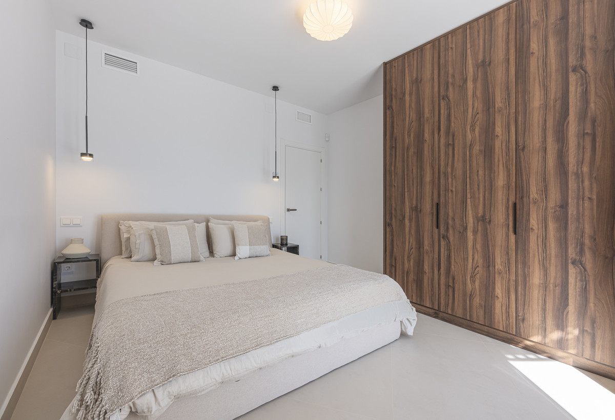 Apartment for sale in The Golden Mile | 3 bedrooms H5129248