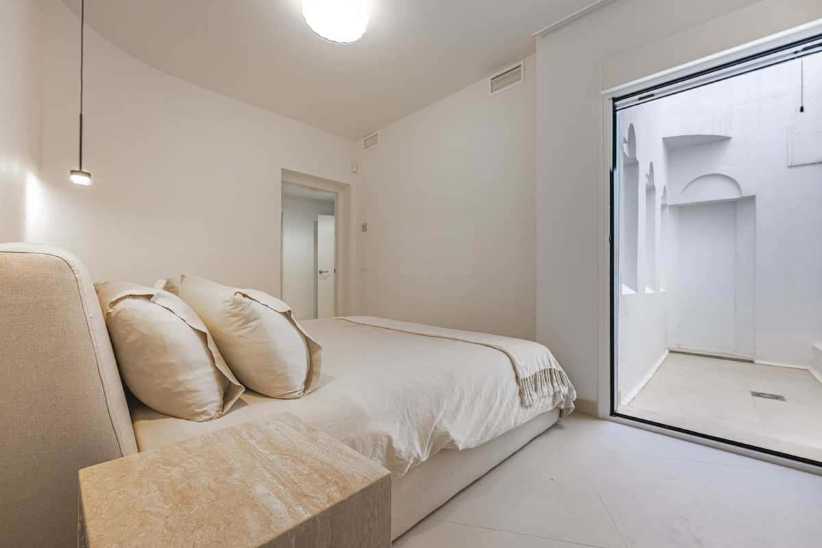 Apartment for sale in The Golden Mile | 3 bedrooms H5129248