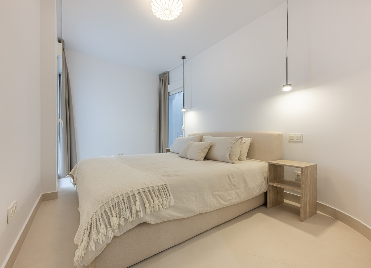 Apartment for sale in The Golden Mile | 3 bedrooms H5129248