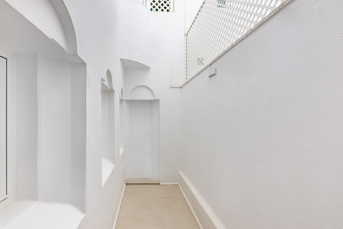 Apartment for sale in The Golden Mile | 3 bedrooms H5129248
