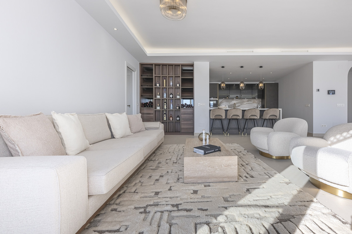 Apartment for sale in The Golden Mile | 3 bedrooms H5129248