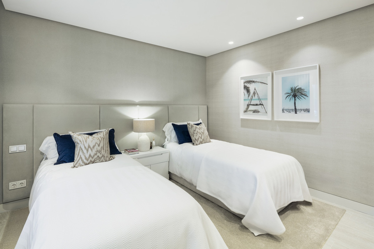 Apartment for sale in The Golden Mile | 3 bedrooms H5129314