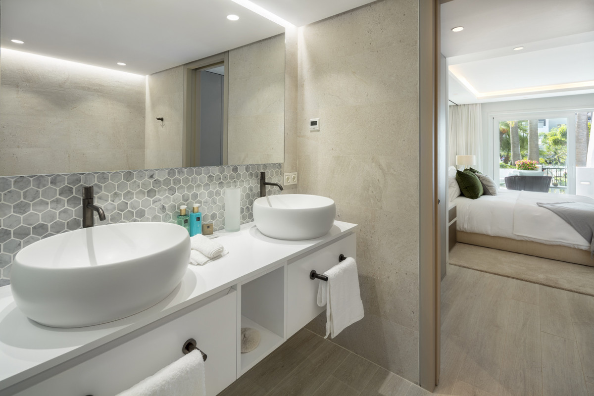 Apartment for sale in The Golden Mile | 3 bedrooms H5129314