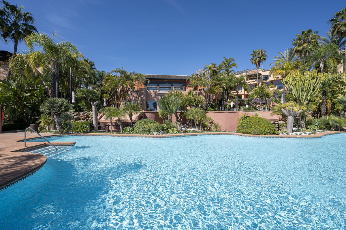 Penthouse for sale in The Golden Mile | 3 bedrooms H5131510