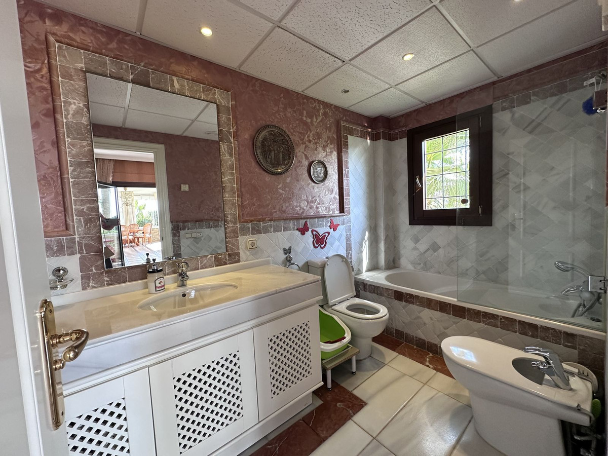 Appartement te koop in The Golden Mile | 4 slaapkamers H5135290