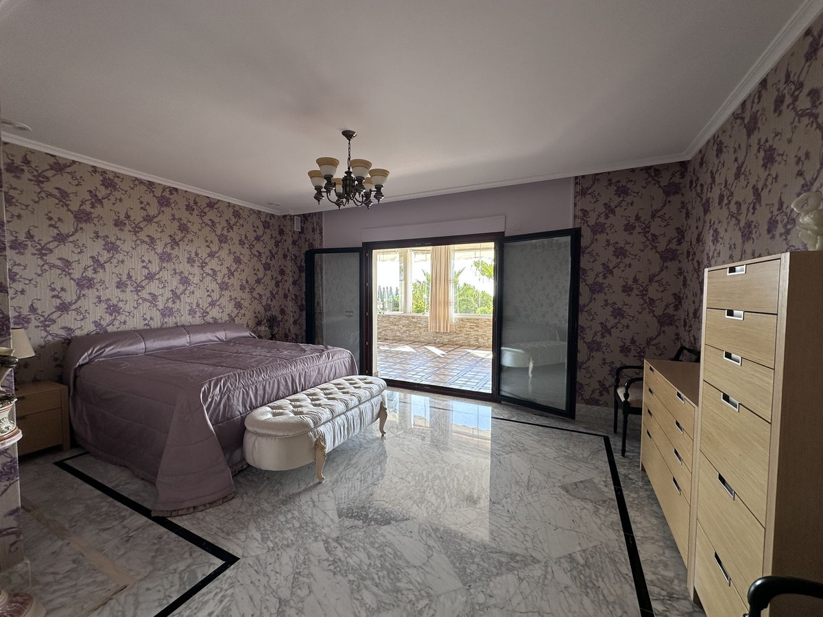 Appartement te koop in The Golden Mile | 4 slaapkamers H5135290