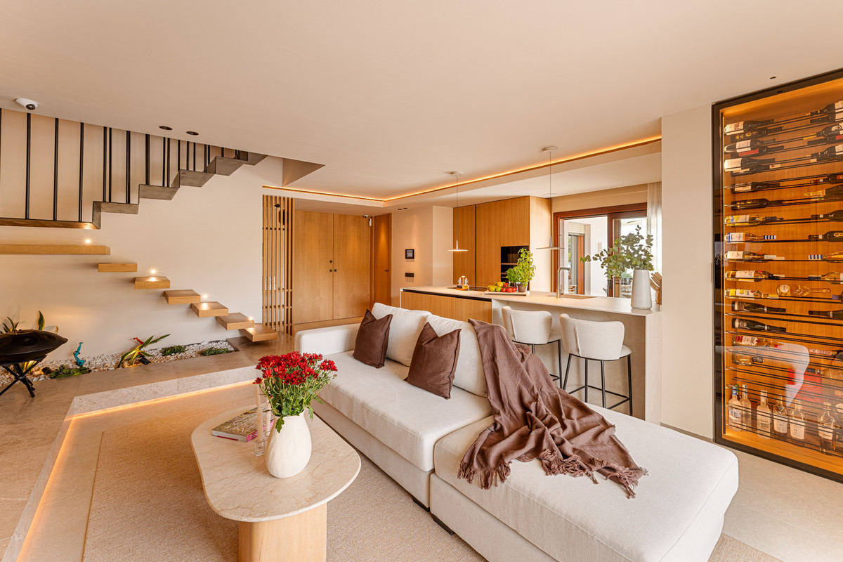 Appartement te koop in The Golden Mile | 3 slaapkamers H5140108