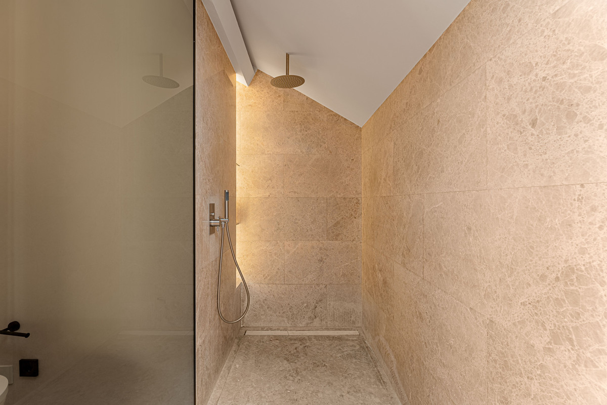 Appartement te koop in The Golden Mile | 3 slaapkamers H5140108