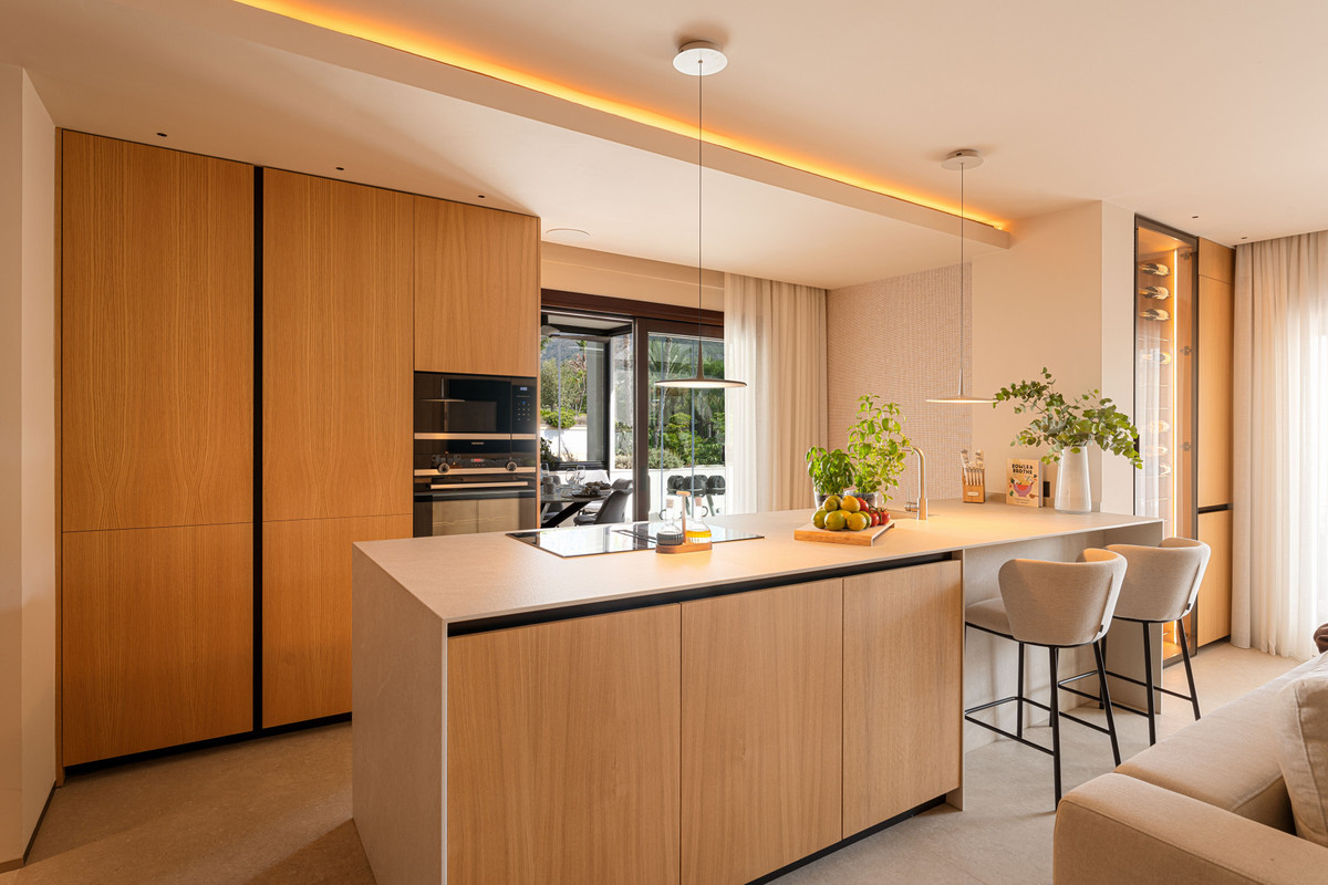 Appartement te koop in The Golden Mile | 3 slaapkamers H5140108