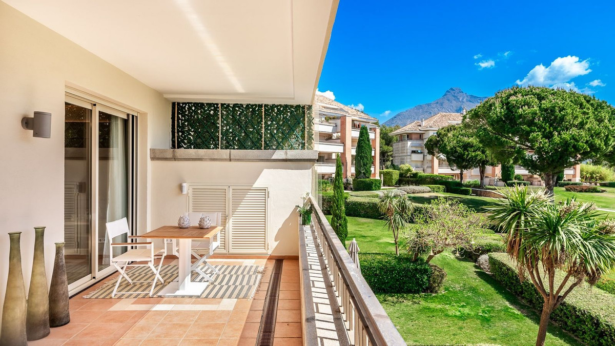 Appartement te koop in The Golden Mile | 4 slaapkamers H5140834