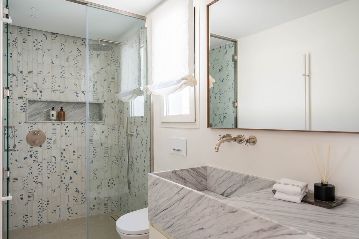 Appartement te koop in The Golden Mile | 3 slaapkamers H5143663