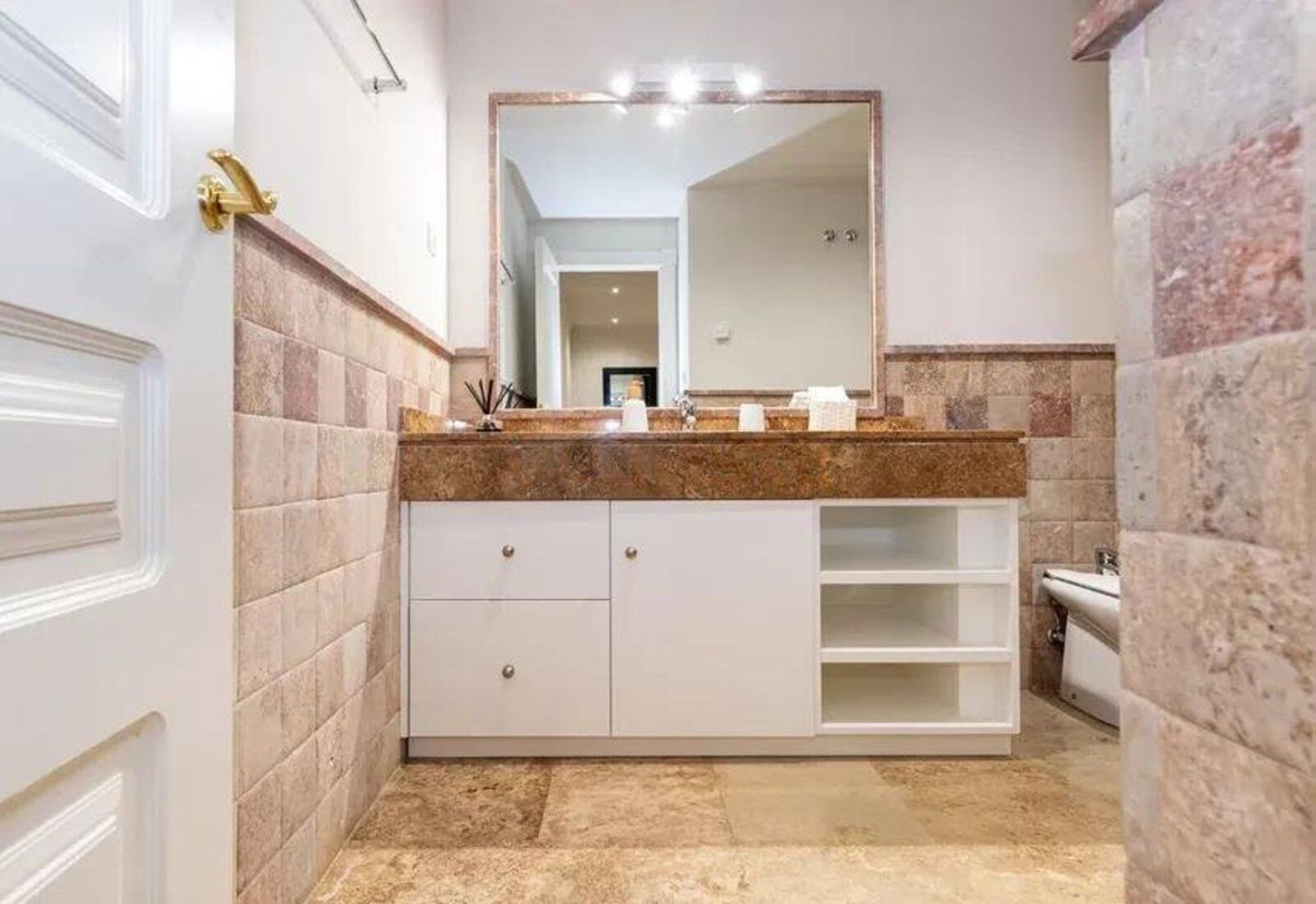 Appartement te koop in The Golden Mile | 3 slaapkamers H5146921