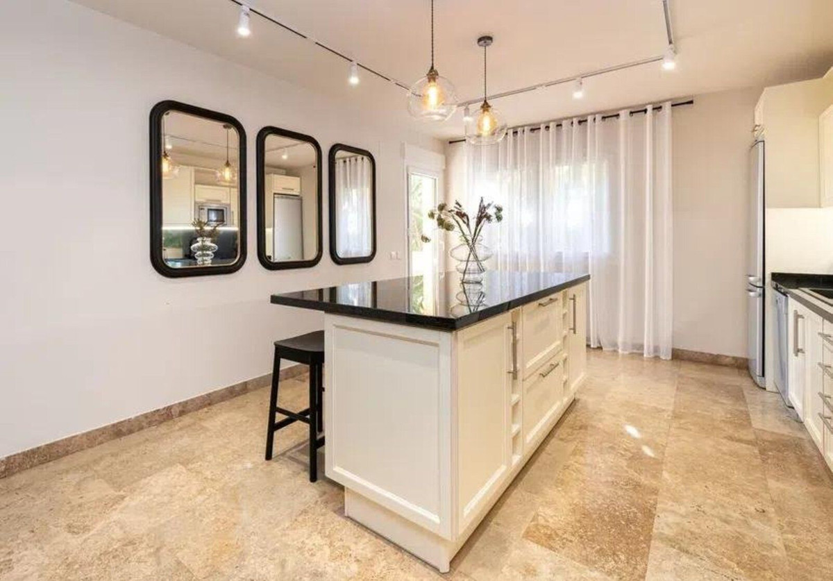 Appartement te koop in The Golden Mile | 3 slaapkamers H5146921