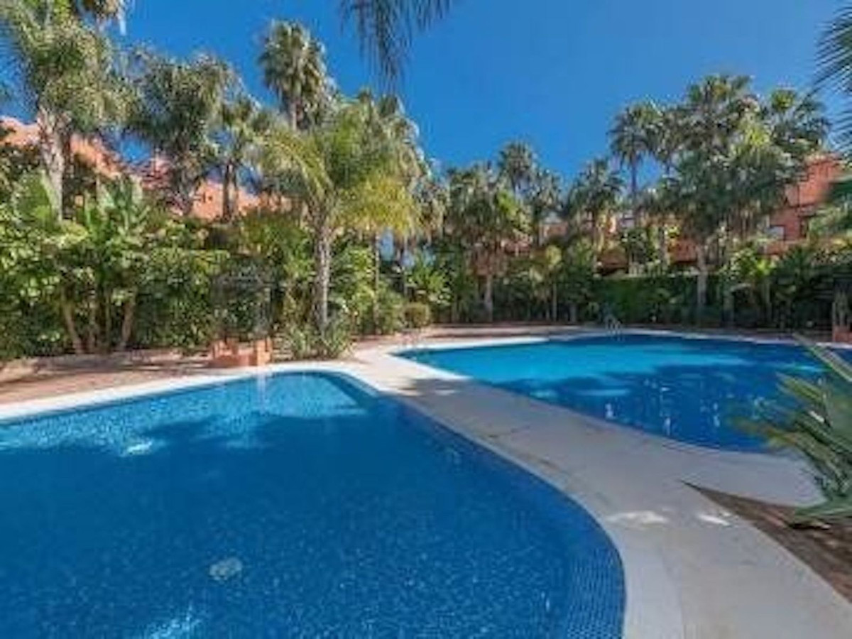 Appartement te koop in The Golden Mile | 1 slaapkamers H5148733
