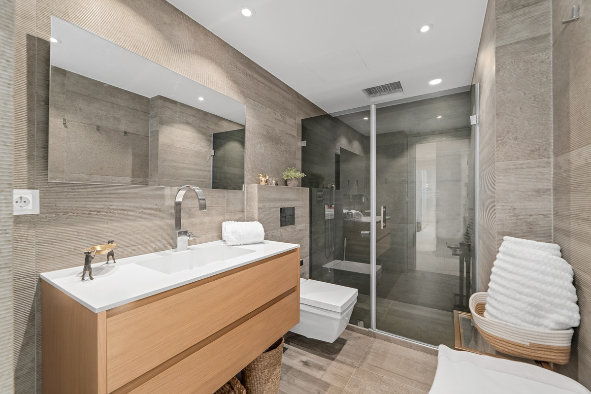 Appartement te koop in The Golden Mile | 3 slaapkamers H5153197
