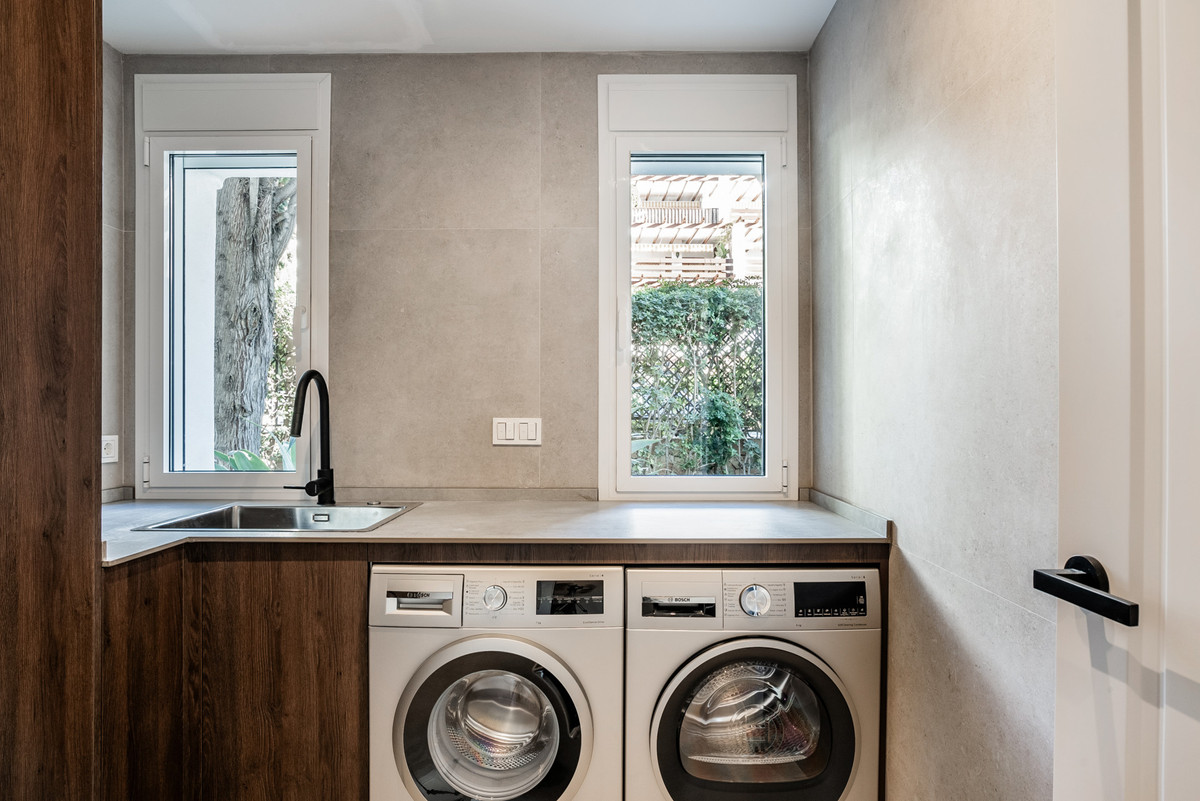 Appartement te koop in The Golden Mile | 4 slaapkamers H5209594