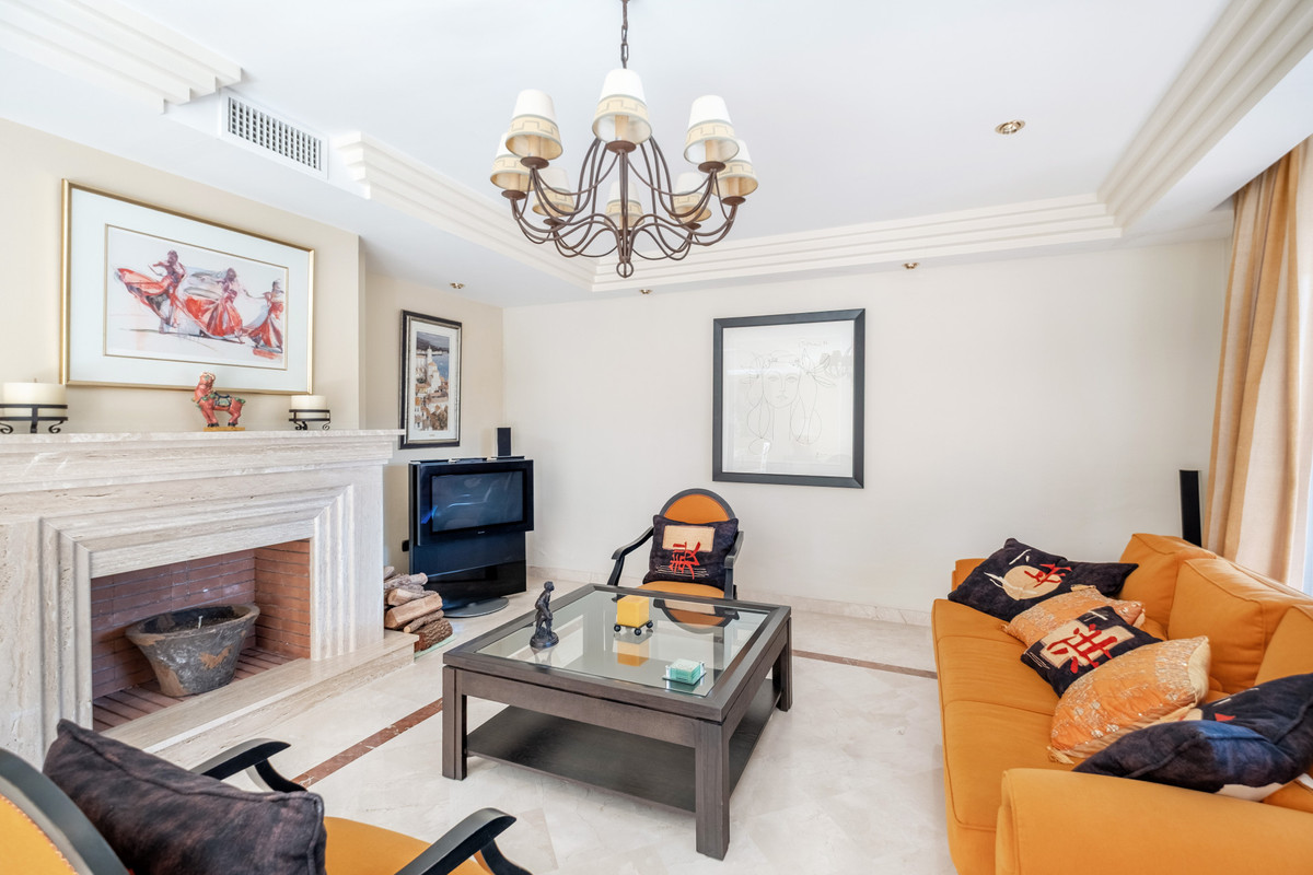 Appartement te koop in The Golden Mile | 3 slaapkamers H5236798