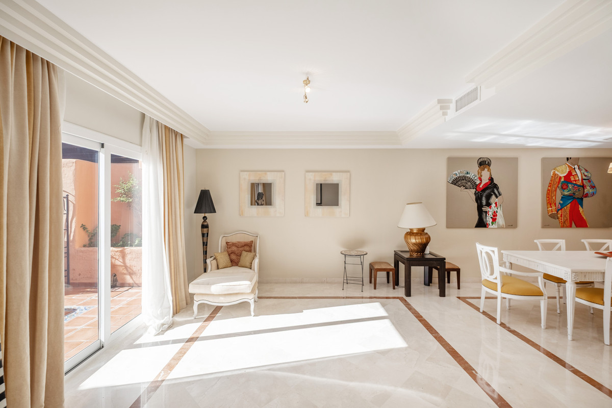 Appartement te koop in The Golden Mile | 3 slaapkamers H5236798