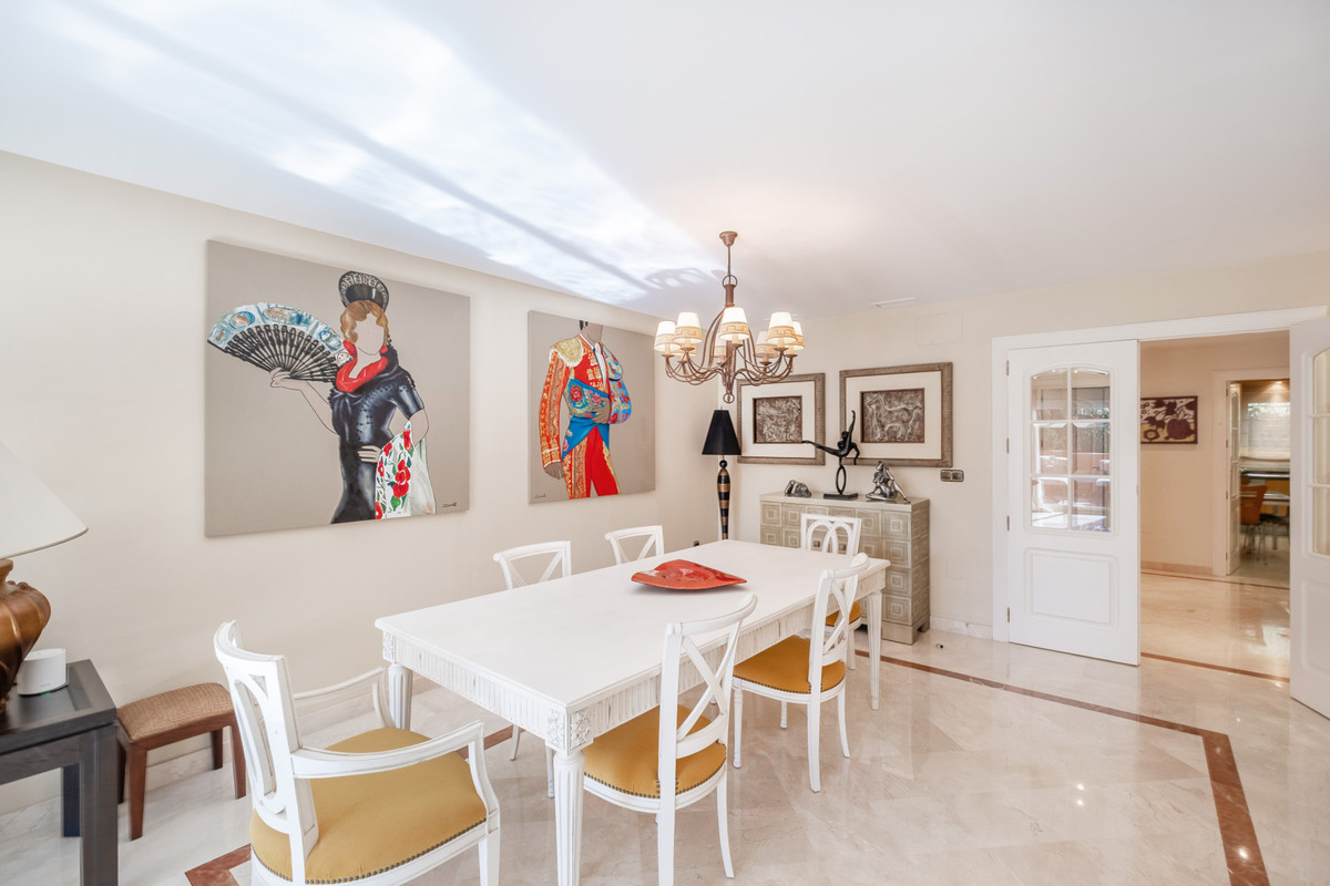 Appartement te koop in The Golden Mile | 3 slaapkamers H5236798