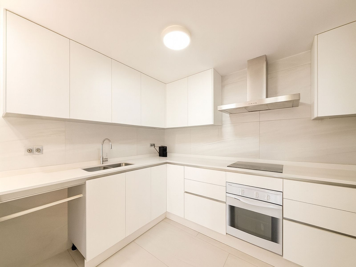 Appartement te koop in The Golden Mile | 1 slaapkamers H5251882