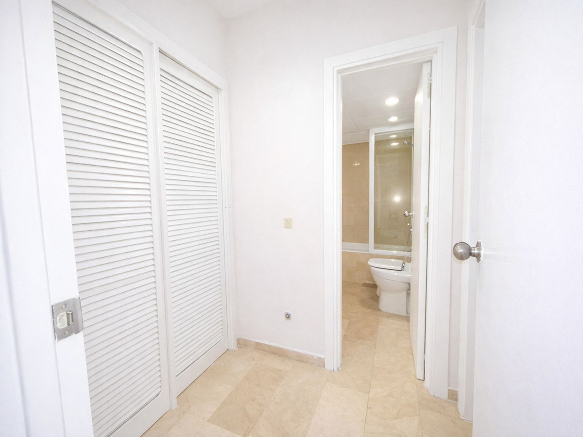 Appartement te koop in The Golden Mile | 1 slaapkamers H5251882