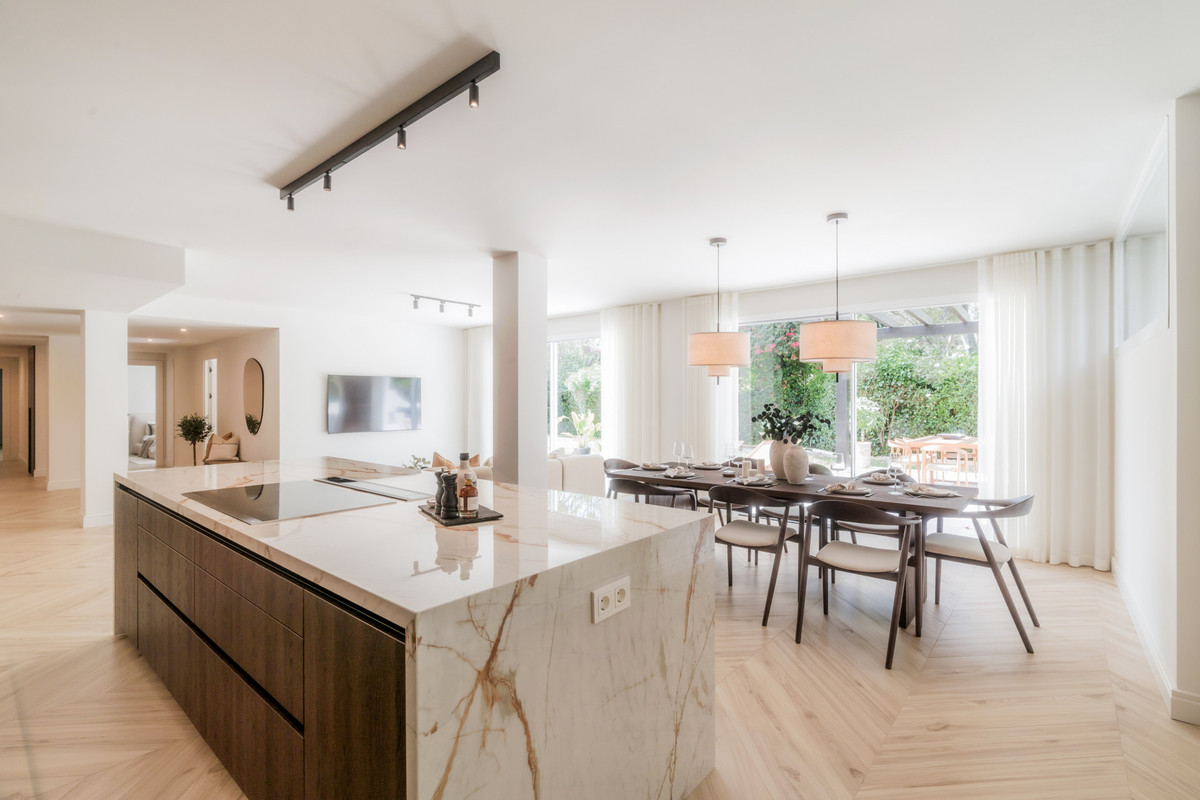 Appartement te koop in The Golden Mile | 4 slaapkamers H5253784