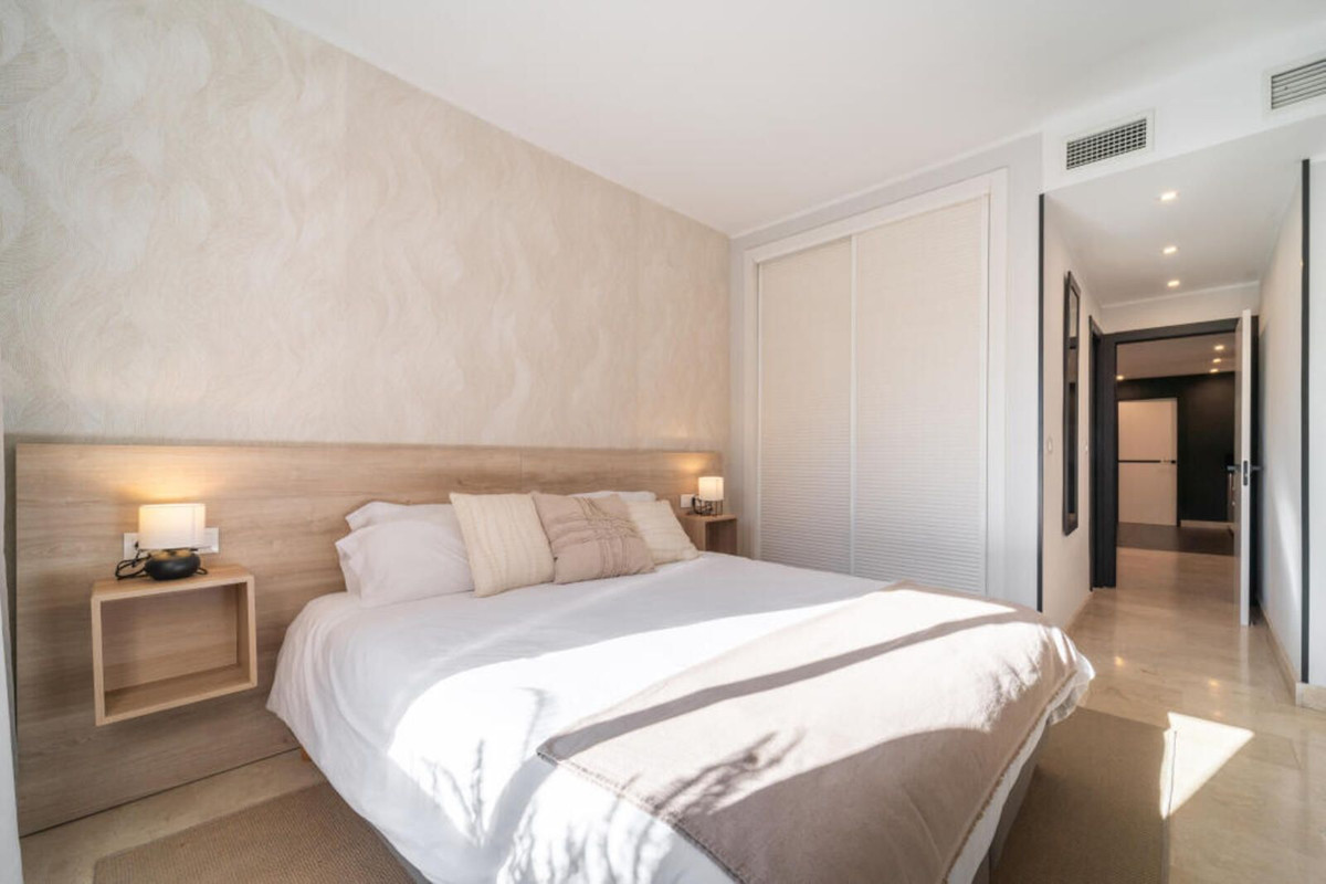 Appartement te koop in The Golden Mile | 3 slaapkamers H5266105