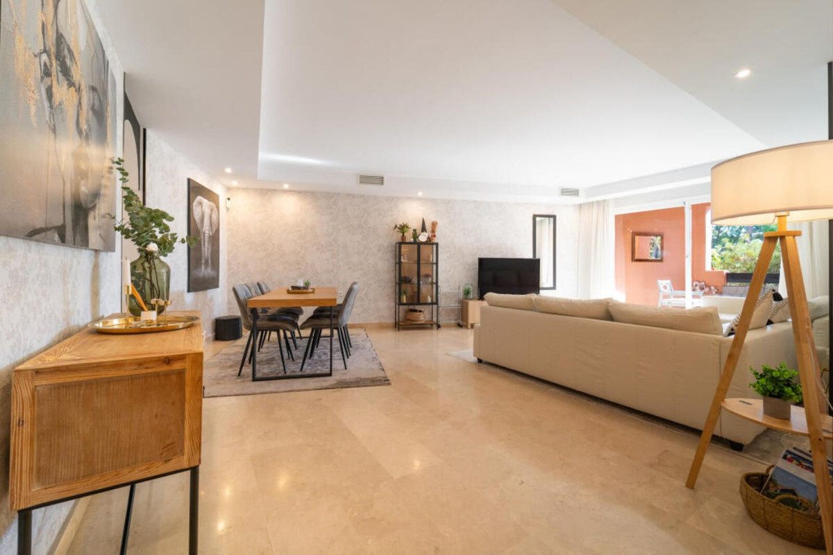 Appartement te koop in The Golden Mile | 3 slaapkamers H5266105