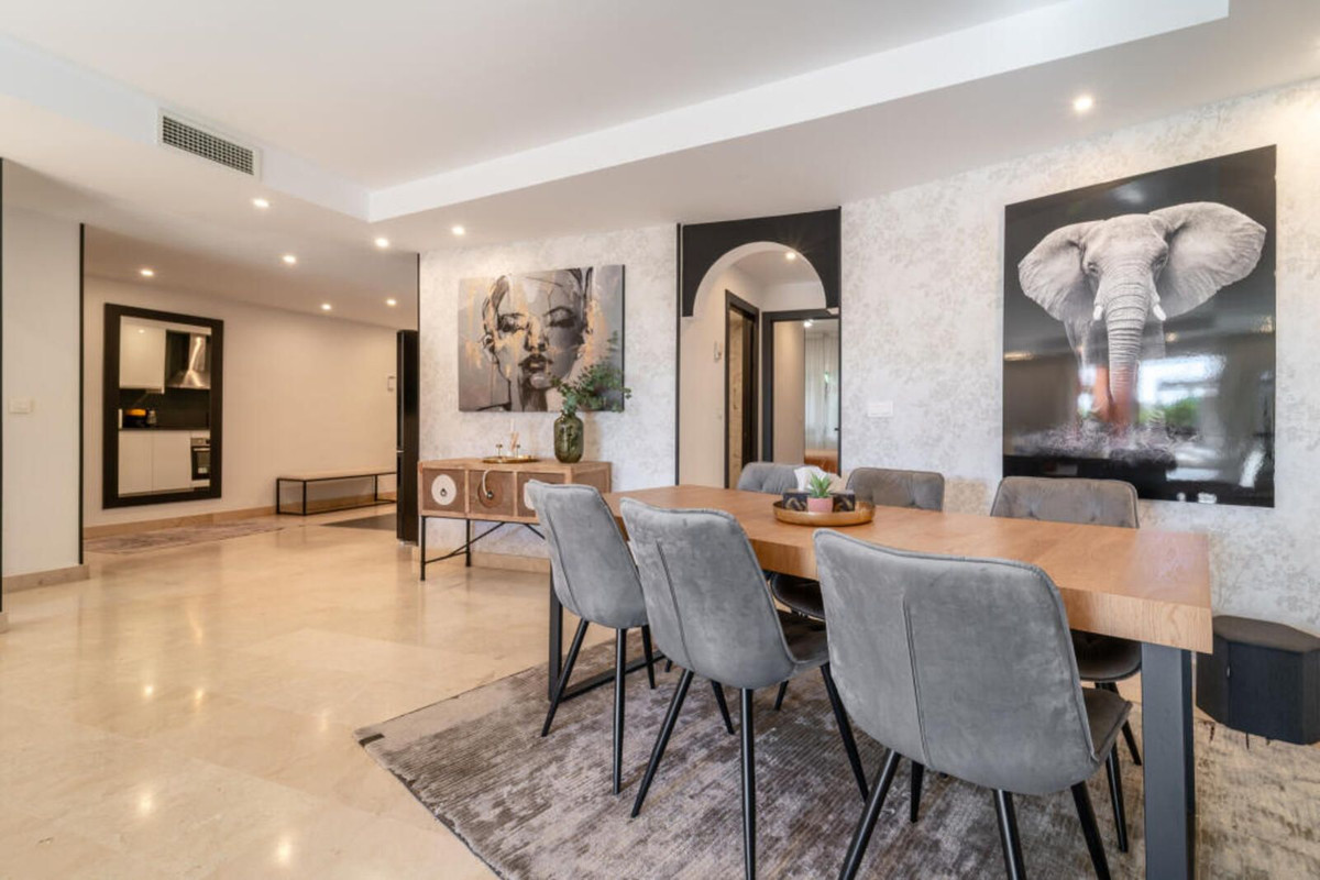 Appartement te koop in The Golden Mile | 3 slaapkamers H5266105