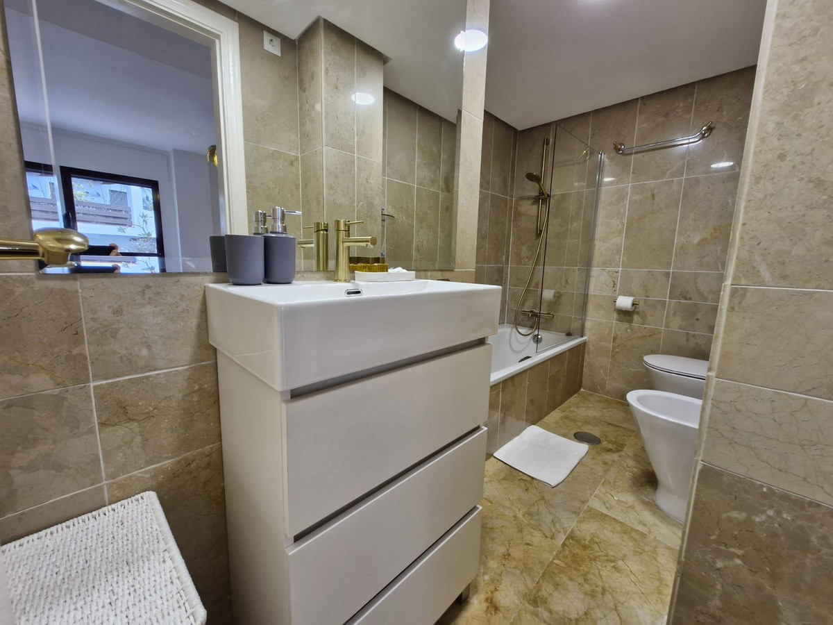 Appartement te koop in The Golden Mile | 1 slaapkamers H5272357