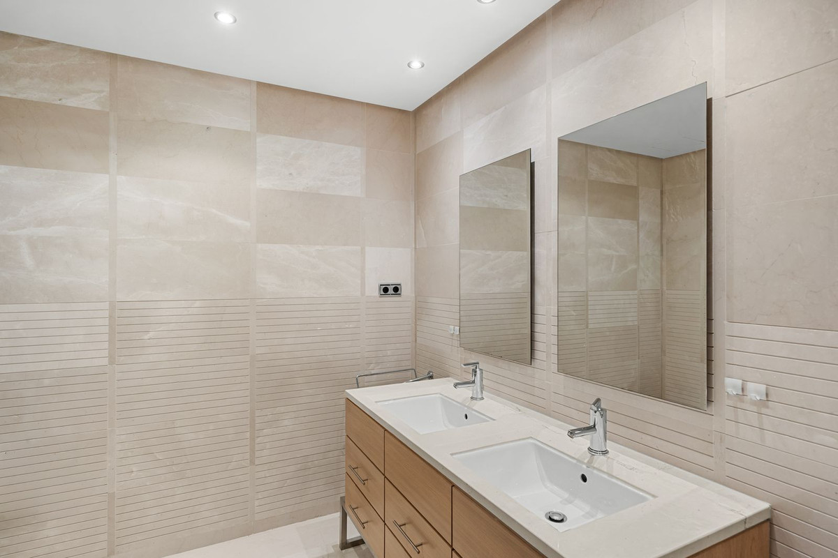 Appartement te koop in The Golden Mile | 2 slaapkamers H5274760