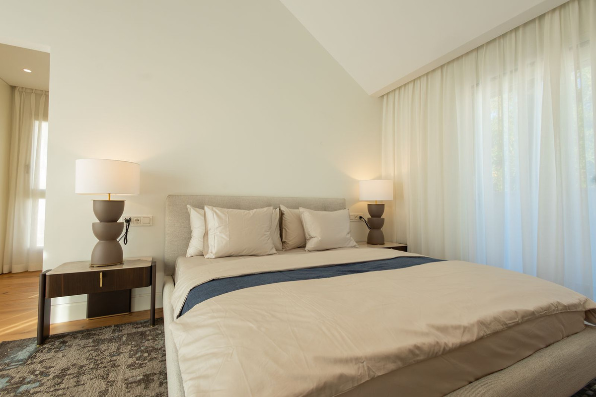 Appartement te koop in The Golden Mile | 3 slaapkamers H5292037