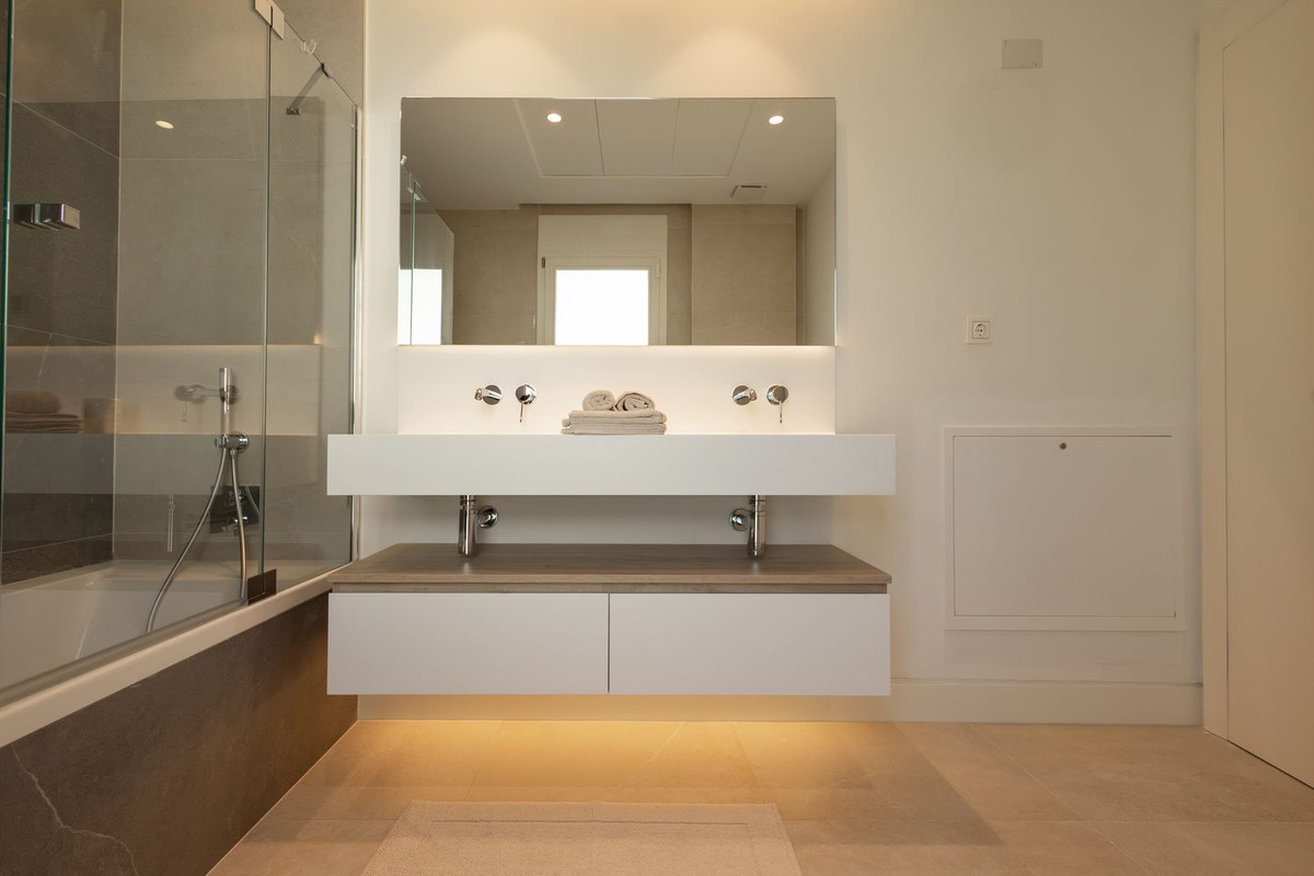 Appartement te koop in The Golden Mile | 3 slaapkamers H5292037