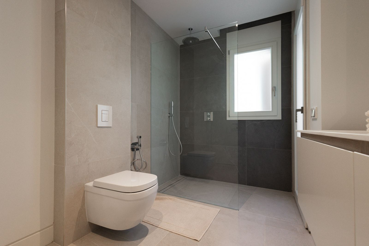 Appartement te koop in The Golden Mile | 3 slaapkamers H5292037