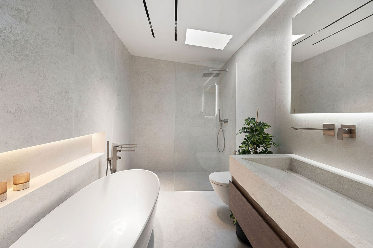 Appartement te koop in The Golden Mile | 3 slaapkamers H5292064