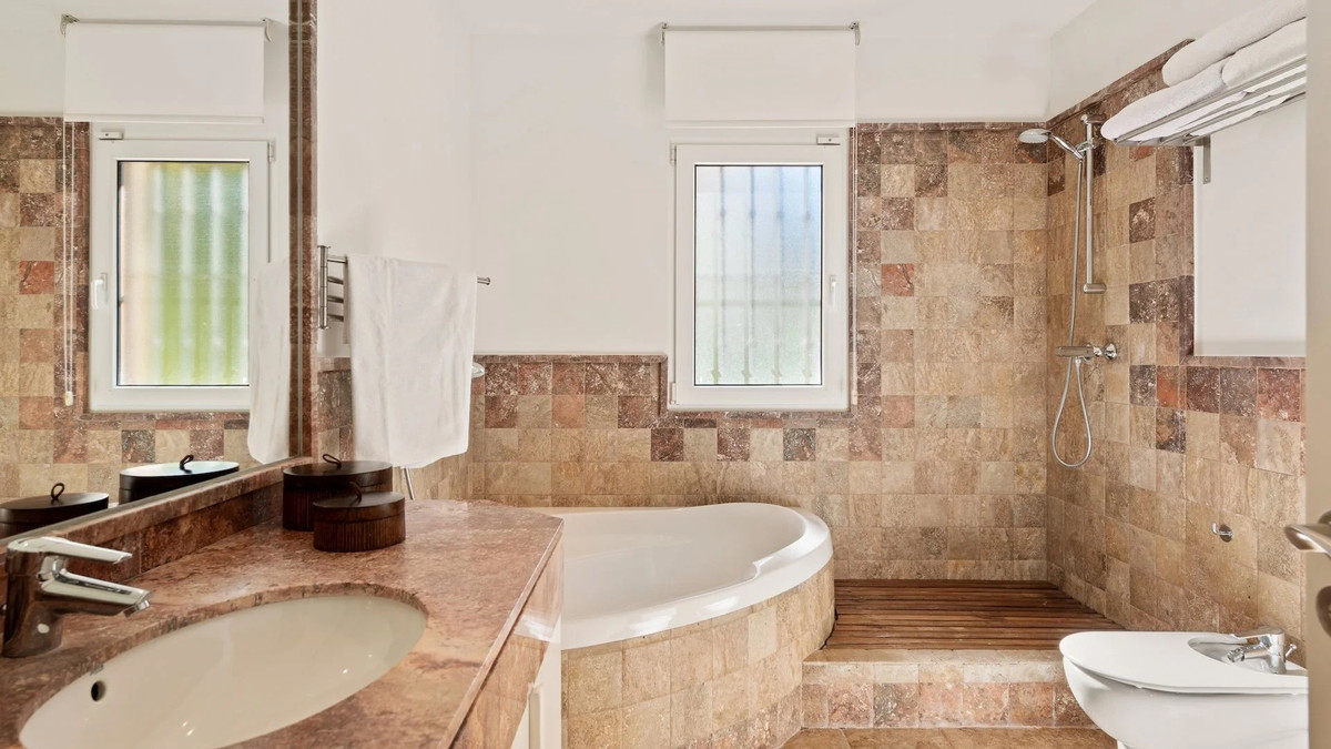 Appartement te koop in The Golden Mile | 4 slaapkamers H5292298