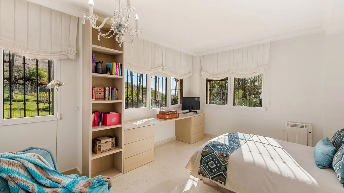 Appartement te koop in The Golden Mile | 4 slaapkamers H5292298