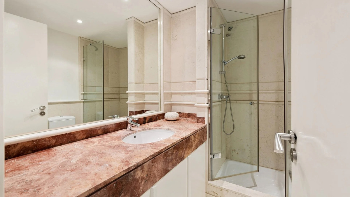 Appartement te koop in The Golden Mile | 4 slaapkamers H5292298