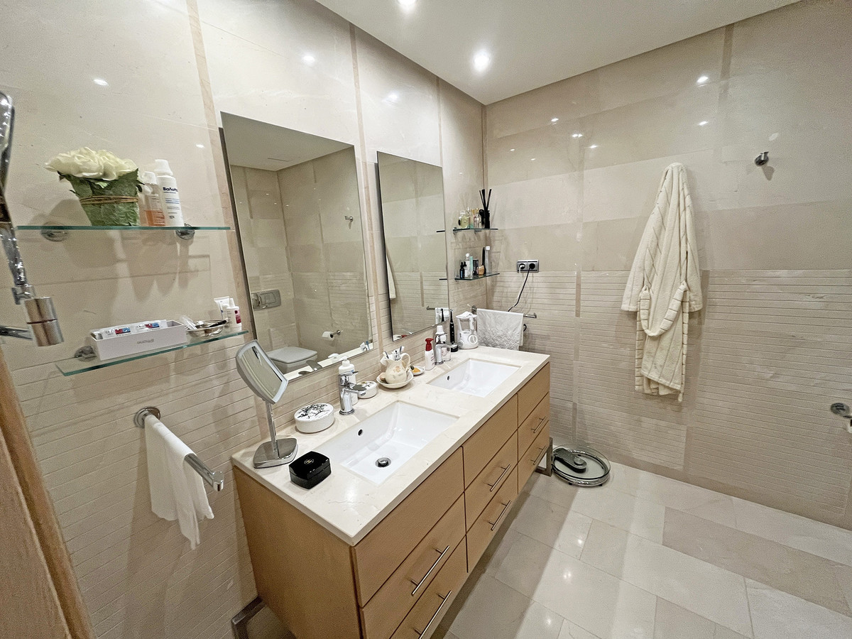 Appartement te koop in The Golden Mile | 2 slaapkamers H5294533