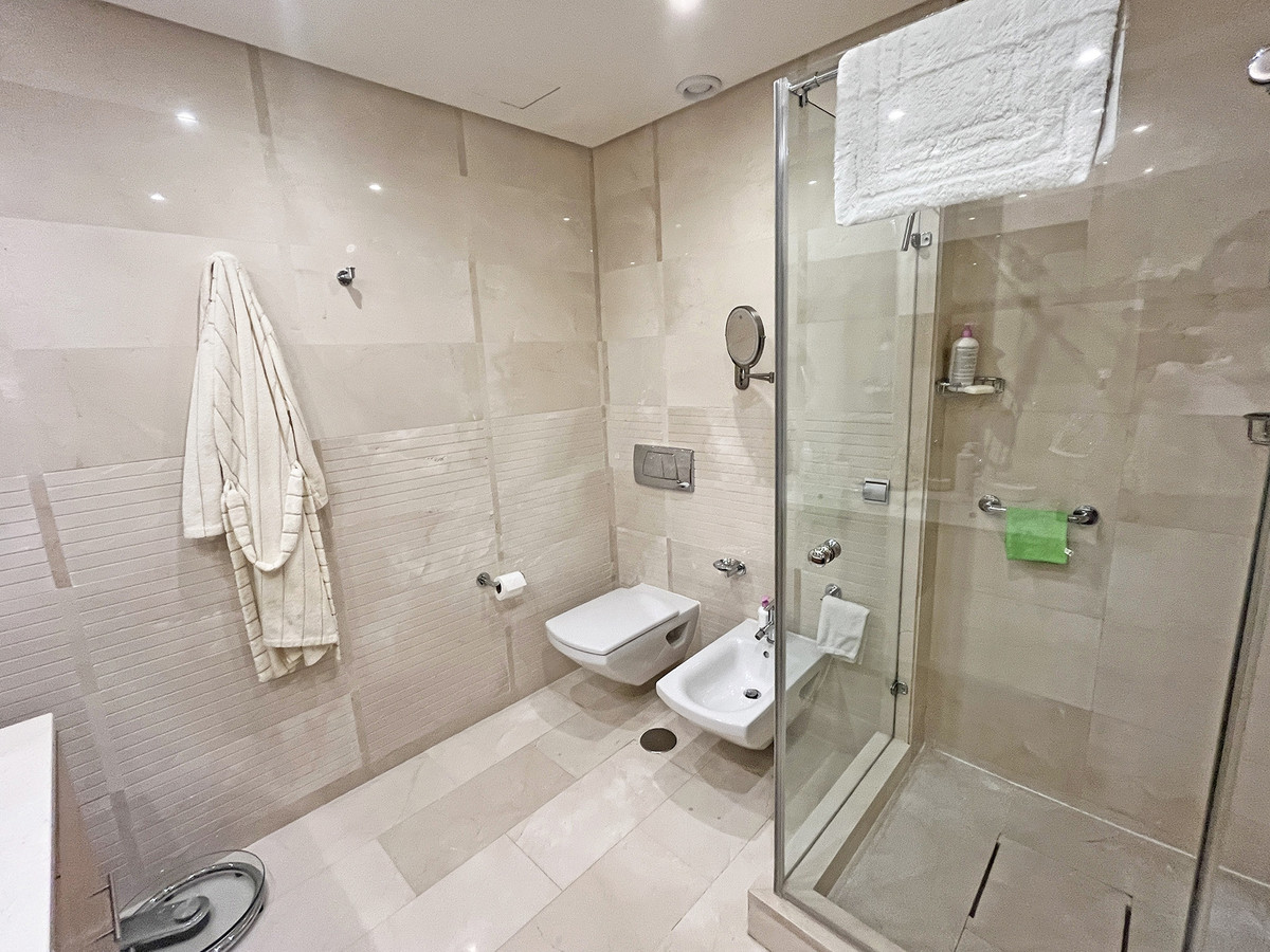 Appartement te koop in The Golden Mile | 2 slaapkamers H5294533