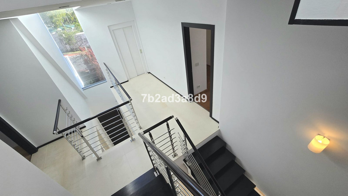 Huis te koop in The Golden Mile | 5 slaapkamers H5305174