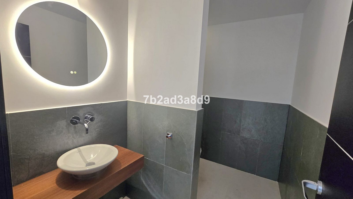 Huis te koop in The Golden Mile | 5 slaapkamers H5305174