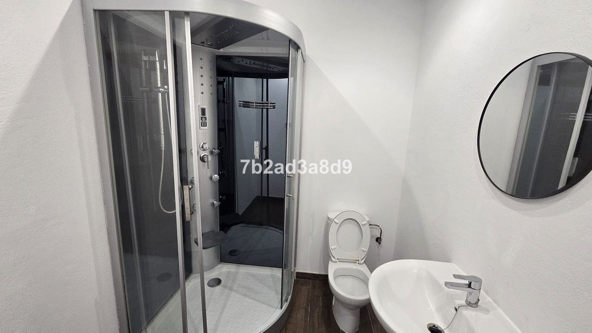 Huis te koop in The Golden Mile | 5 slaapkamers H5305174