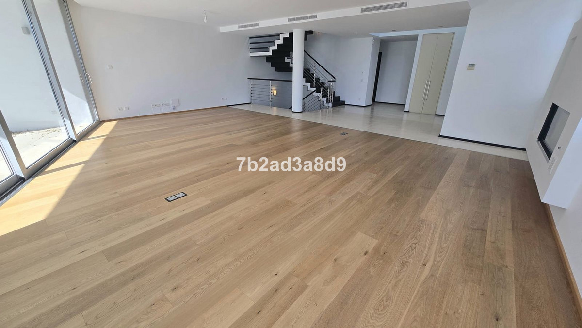 Huis te koop in The Golden Mile | 5 slaapkamers H5305174