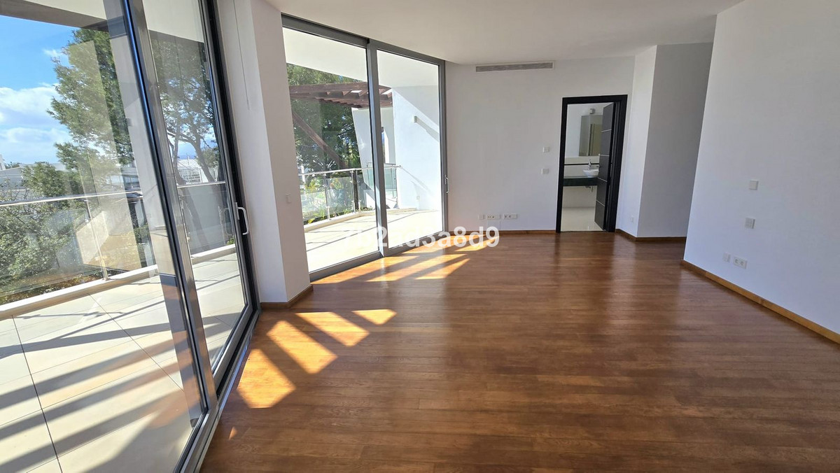 Huis te koop in The Golden Mile | 5 slaapkamers H5305174